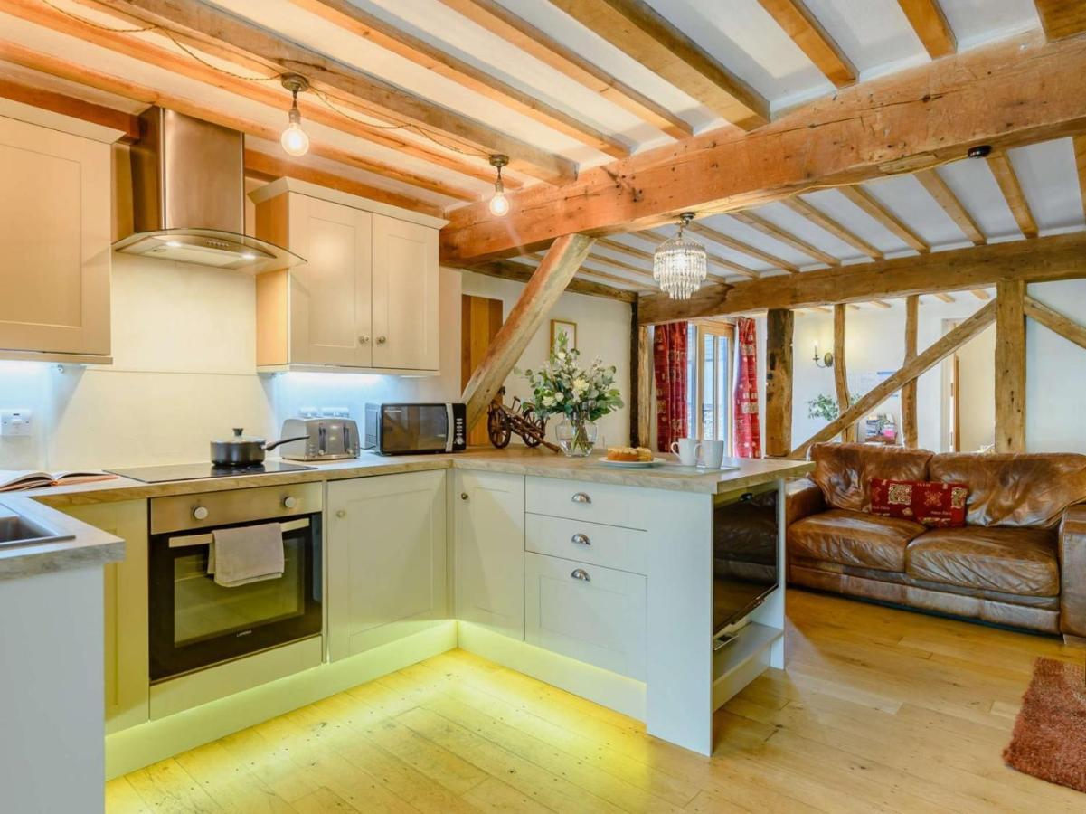16Th Century Cartlodge With Private Hot Tub Diss Exterior photo