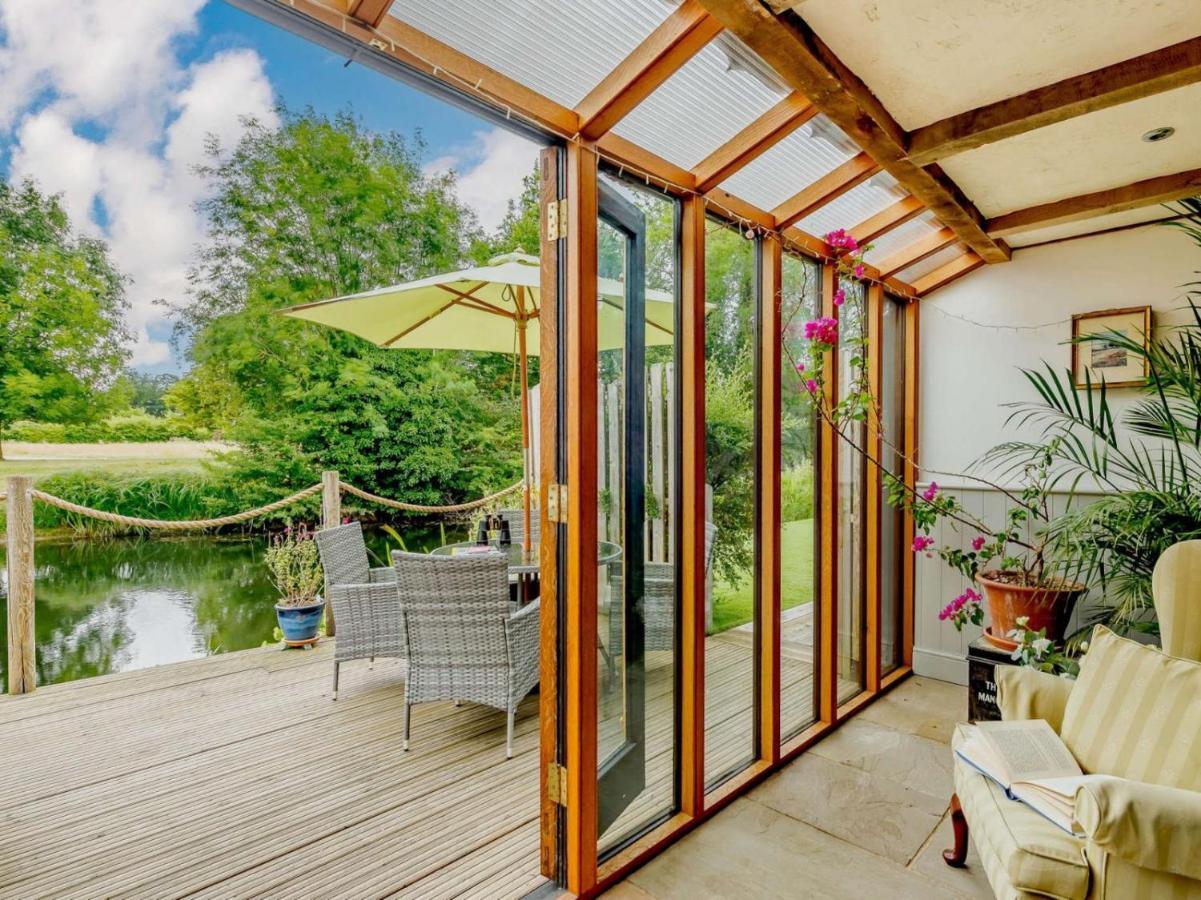 16Th Century Cartlodge With Private Hot Tub Diss Exterior photo